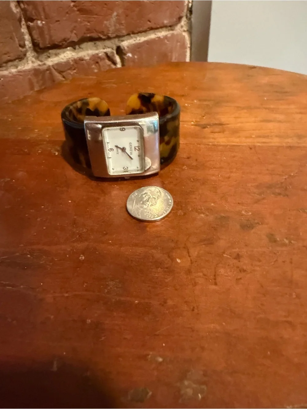 Vintage Geneva Women Quartz Watch Tortoiseshell Acrylic Cuff Bangle Silver Tone